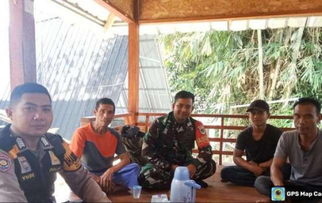 Sinergitas TNI-POLRI, Bhabinkamtibmas dan Babinsa Sambangi Warga Desa Tugu Jaya
