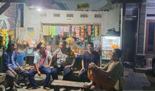 Bhabinkamtibmas Polsek Ciampea Laksanakan Silaturahmi dan Sambang Kepada Warga, Sampaikan Pesan Kamtibmas