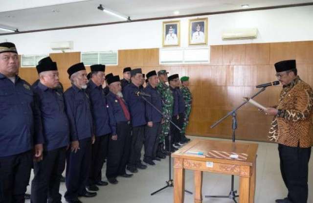 Bupati Sukabumi Lantik M. Royanudin AS sebagai Ketua FKUB Periode 2025–2030