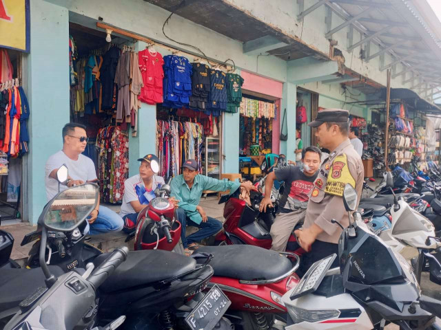 Bhabinkamtibmas Polsek Dramaga Polres Bogor Laksanakan Sambang Kamtibmas ke Warga Binaan Ajak Jaga Kamtibmas Yang Kondusif