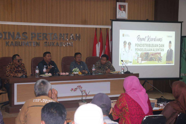 Pemkab Sukabumi Salurkan Bantuan Alsintan untuk 56 Kelompok Tani, Dorong Produktivitas dan Kesejahteraan Petani