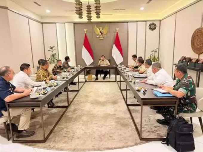 Prabowo rapat khusus bareng Gibran dan jajaran kabinet sebelum ke Australia
