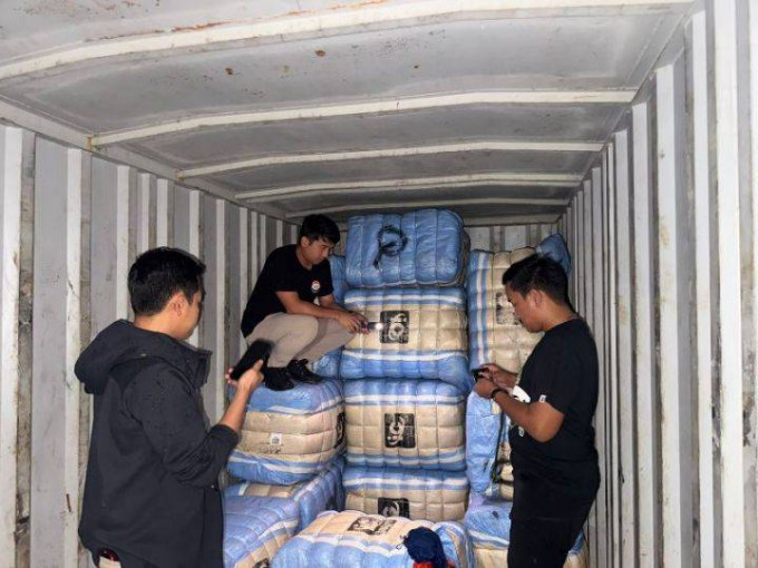 Perdagangan baju bekas impor dibongkar Polda Metro Jaya