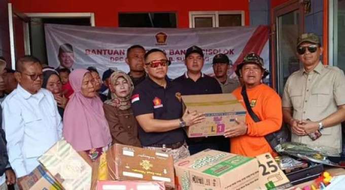 Fraksi Partai Gerindra DPRD Kabupaten Sukabumi Salurkan Bantuan untuk Korban Banjir Bandang di Cisolok
