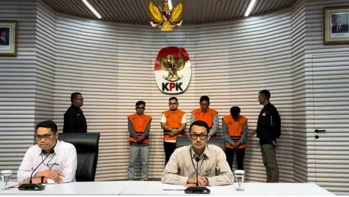KPK tahan Wakil Ketua DPRD OKU Sumsel dan 3 tersangka baru dalam kasus korupsi PUPR