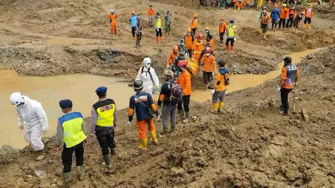 Pencarian korban longsor Banjarnegara diperpanjang, 16 orang masih hilang