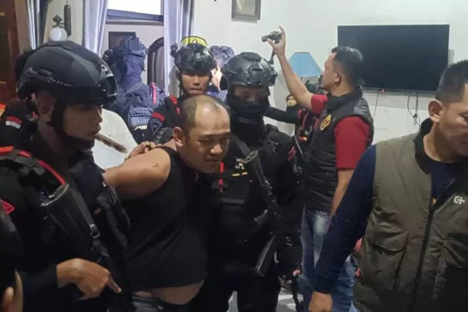 Baku tembak polisi vs bandar narkoba di Pekalongan kagetkan warga