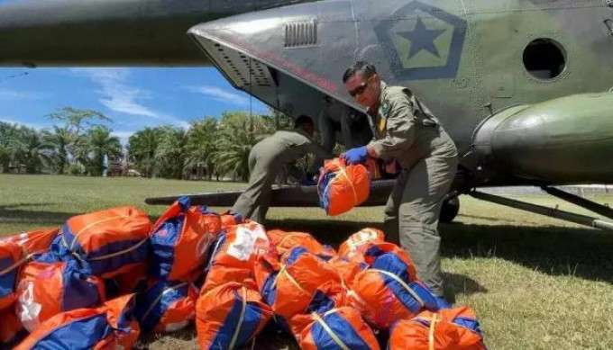 Helikopter TNI dikerahkan distribusikan bantuan ke wilayah terisolasi di Sibolga