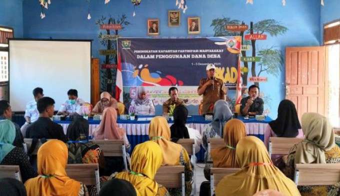 Camat SDL Hadiri Kegiatan Peningkatan Kapasitas Masyarakat dalam Penggunaan Dana Desa