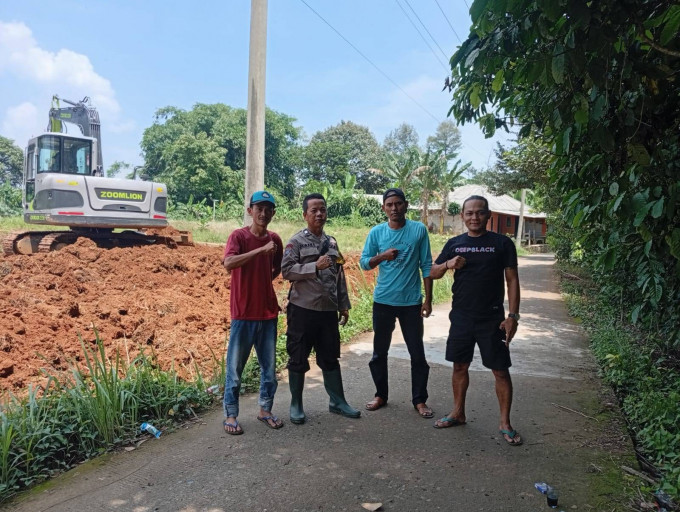 Bhabinkamtibmas Polsek Tanjungsari sambang warga, sampaikan imbauan kamtibmas