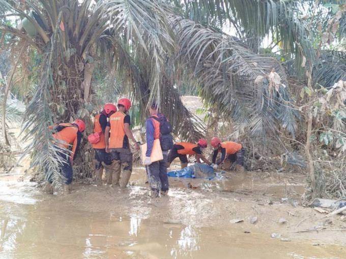 Update korban bencana Sumatera, Minggu 7/12: 921 meninggal dan 397 hilang