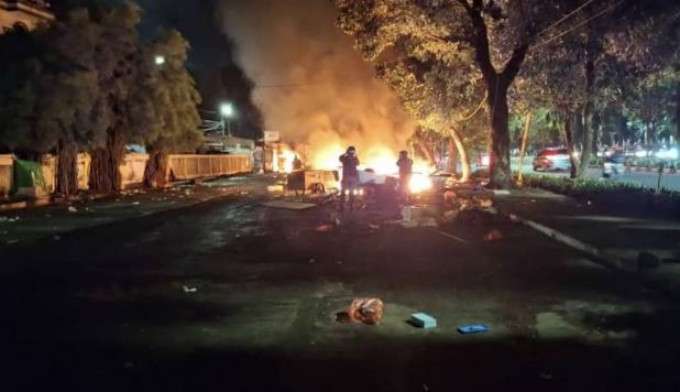 Fakta-fakta kerusuhan di TMP Kalibata: debt collector tewas hingga pembakaran