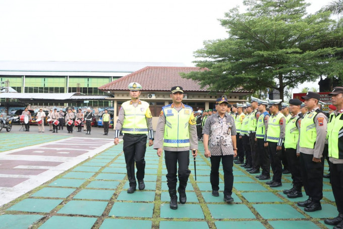 Kapolres Purworejo Pimpin Gelar Pasukan Operasi Lilin Candi Jelang Nataru 2025-2026