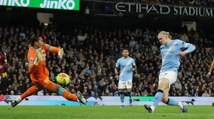 Top! Haaland sudah lampaui rekor gol Cristiano Ronaldo di Liga Inggris