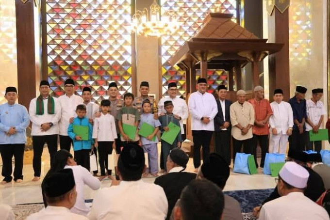 Santuni 1.200 Anak Yatim, Rudy Susmanto Sekaligus Menggelar Doa Bersama 