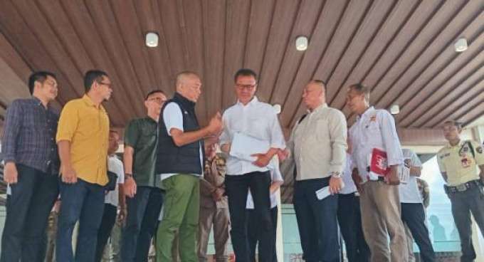 Massa Laskar Prabowo 08 dan BPI Geruduk Gedung DPRD Sumsel, Minta Penyelesaian Kredit Macet dan Fiktif Bank Sumsel Babel