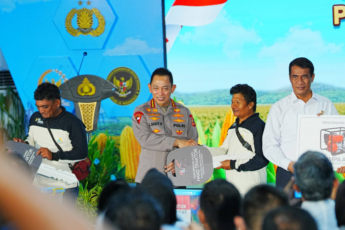 Kapolri-Ketua Komisi IV Pimpin Panen Raya Jagung Serentak, Wujud Nyata Dukung Ketahanan Pangan Nasional