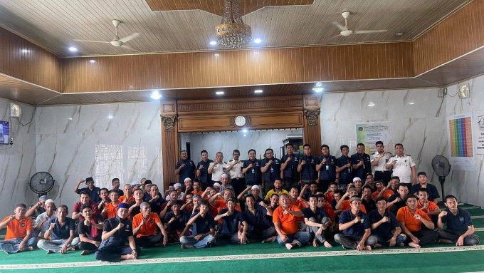 Lewat Ceramah Keagamaan, Idensos Satgaswil Sumsel Densus 88  Teguhkan Islam Rahmatan Lil ‘Alamin di Rutan Palembang