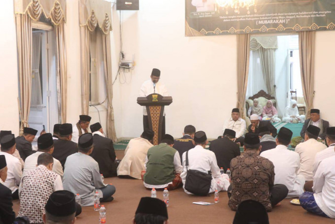 Ketua DPRD Kabupaten Sukabumi Budi Azhar Mutawali Hadiri Lailatul Ijtima di Pendopo Sukabumi