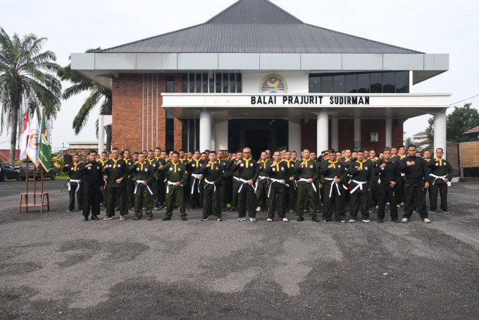 Ujian Kenaikan Tingkat Pencak Silat Militer Korem 044/Gapo Digelar di Balai Prajurit Sudirman