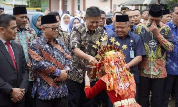 Menteri Disdakmen Resmikan Universitas Muhammadiyah OKU Timur