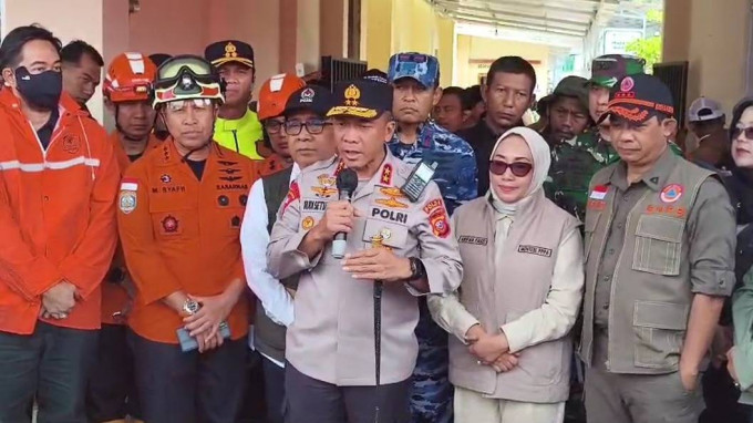 Kapolda Jabar Ucapkan Bela Sungkawa Atas Gugurnya Dua Anggota  Saat Jalankan Tugas Kemanusiaan  Dalam Penanggulangan Bencana di Desa Pasir langu Kabupaten Bandung Barat