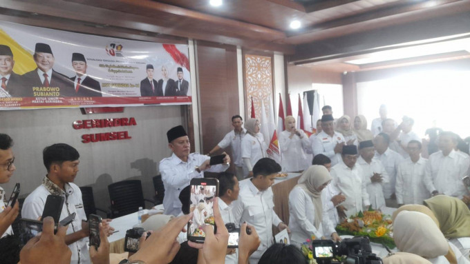 HUT Gerindra ke-18, Gerindra Sumsel Salurkan 20 Ribu Sembako dan Hibah Ambulans untuk Lapas Mata Merah