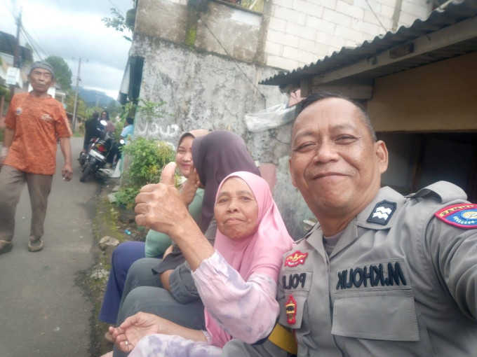 Bhabinkamtibmas Polsek Megamendung Giat Sambang warga