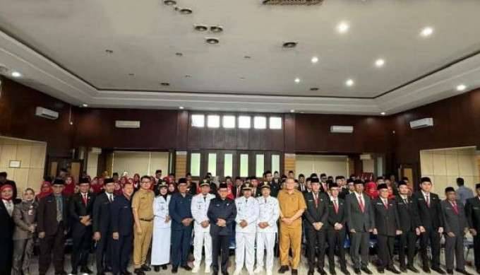 Pj Sekda H. Rusman Lantik 89 Pejabat Eselon dan Funggsional Pemkab OKU Timur