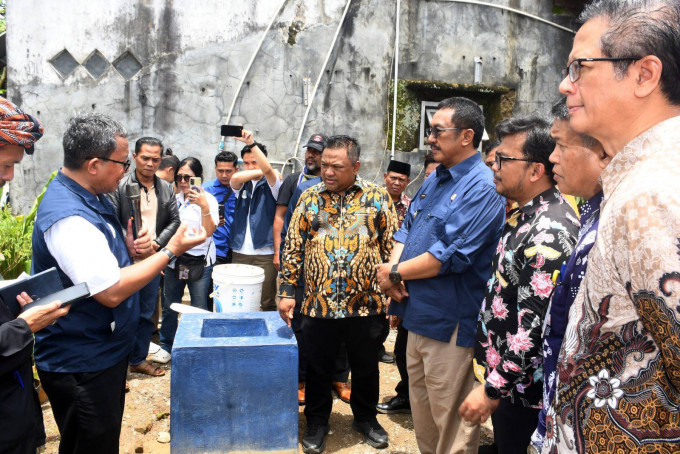 Ketua DPRD Budi Azhar Mutawali Dampingi Bupati Sukabumi H.Asep Japar Resmikan Reaktor Biogas dan Solar Dryer House di Simpenan