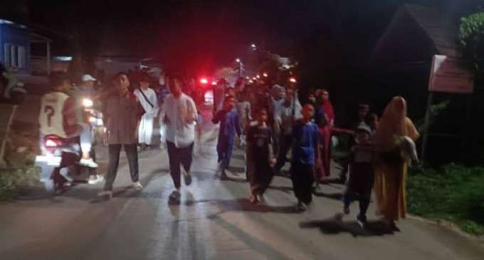 Maasyarakat Sukosari tumpah ruah laksanakan pawai obor sambut Ramadhan 