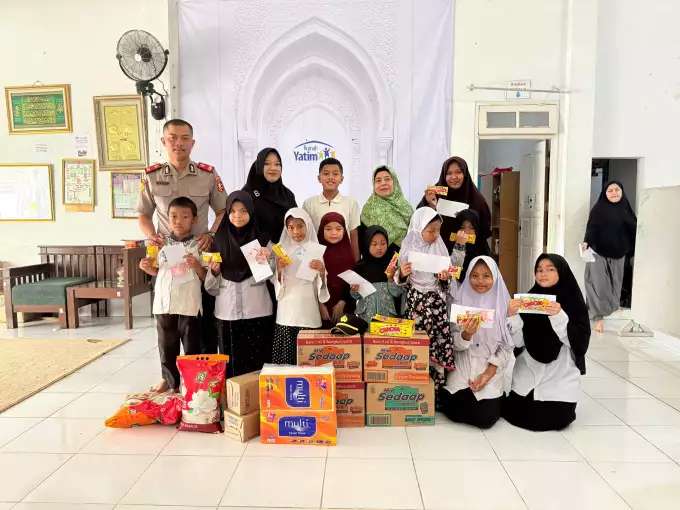 SIP sekolah inspektur polisi, angkatan  55 peduli anak yatim di tangsel.