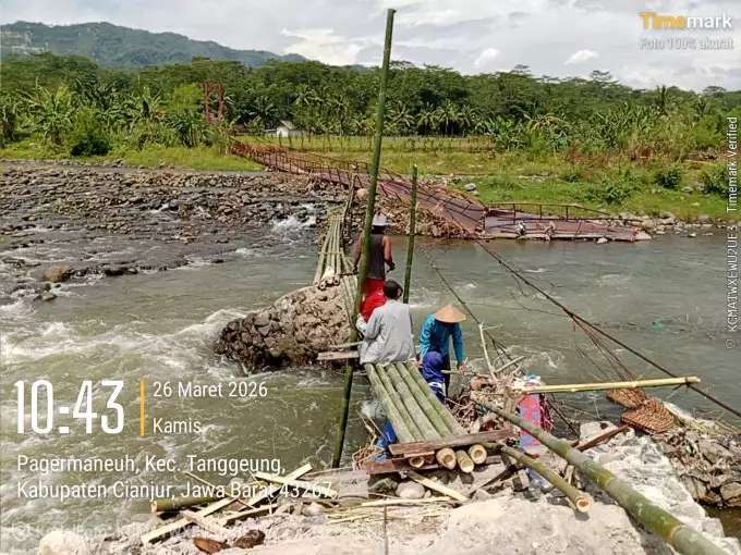 Sudah makan korban, Pemerintah tak juga perhatikan Jembatan Merah di Tanggeung-Cianjur yang roboh