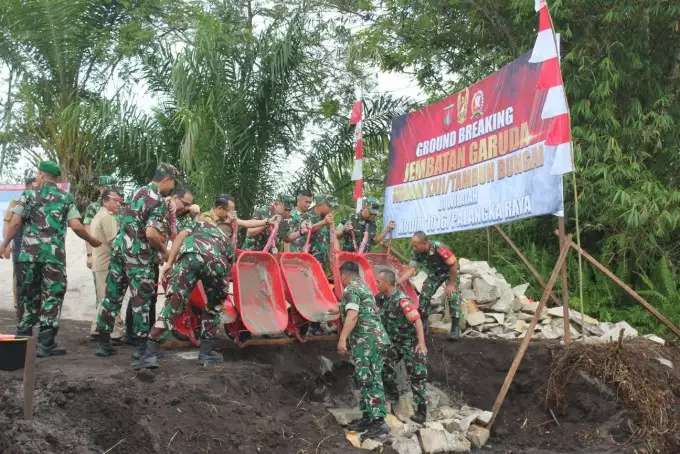 Dandim 1016/Palangka Raya Hadiri Ground Breaking Jembatan Perintis Garuda
