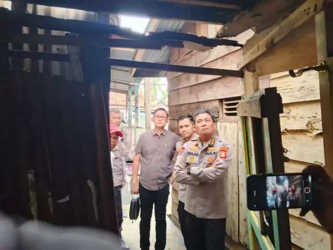 Karo SDM Polda Sumsel Tinjau Lokasi Bedah Rumah dalam Rangka Hari Bhayangkara ke-80
