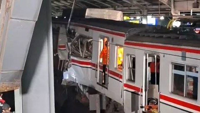 Tabrakan KA di Bekasi, 7 korban tewas dan 81 luka-luka
