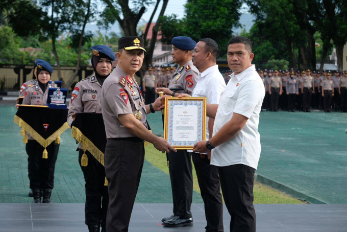 Direktur Reserse Kriminal Khusus Polda Gorontalo Raih juara ke 3 kompetesi Menembak