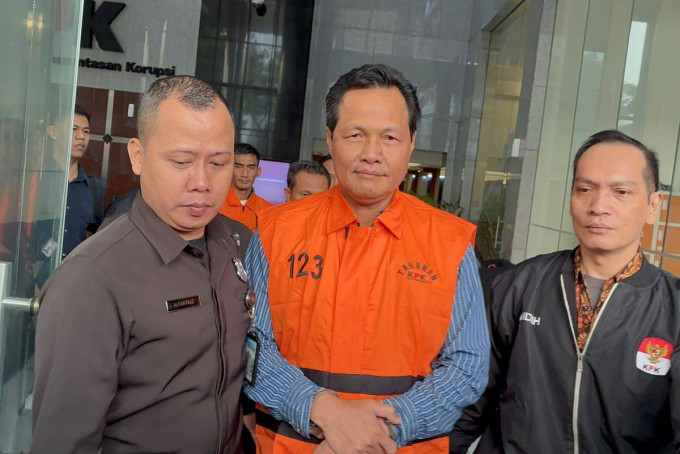 Suap untuk 'jaga hubungan baik' dalam kasus Bupati Muara Enim 