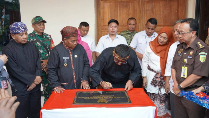 Bupati Sukabumi Resmikan Gedung Serbaguna Desa Sukamulya, Dorong Peningkatan PAD Desa dan Pembinaan Atlet Muda