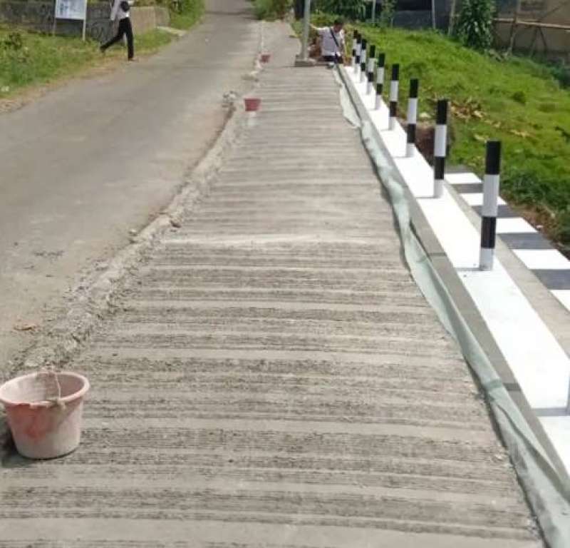 Dinas PU Kabupaten Sukabumi Bangun TPT di Ruas Jalan Cipamatutan–Sukatani untuk Perkuat Stabilitas Tebing Jalan
