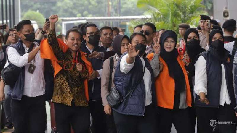Kasus fitnah ijazah Jokowi, Dokter Tifa lebih dulu disidang 2 Juli