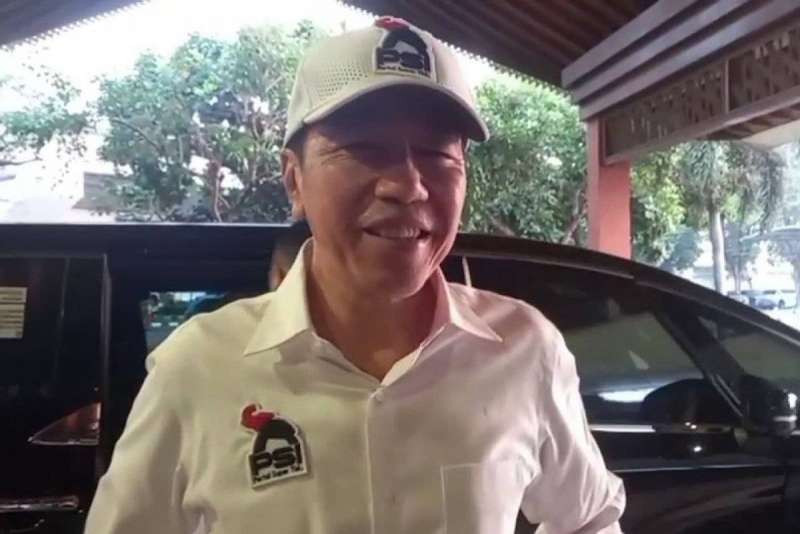 Jokowi memulai rangkaian blusukan di Lampung, full atribut PSI