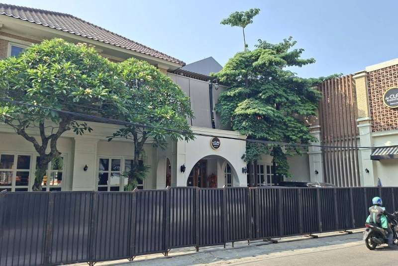 Kafe de’Clan Signature yang digeledah polisi, tempat Jampidsus Febrie Adriansyah pernah dikuntit anggota Densus 88