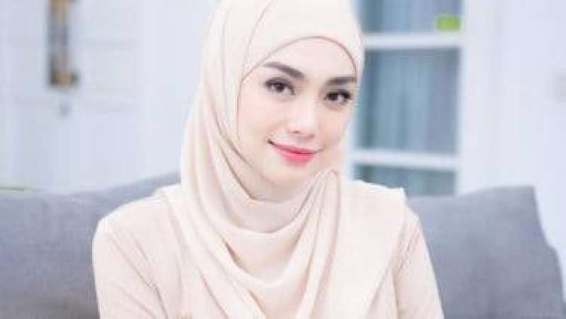 Isu istri simpanan Jaksa Agung dan rumah Rp 200 M, begini kata Celine Evangelista