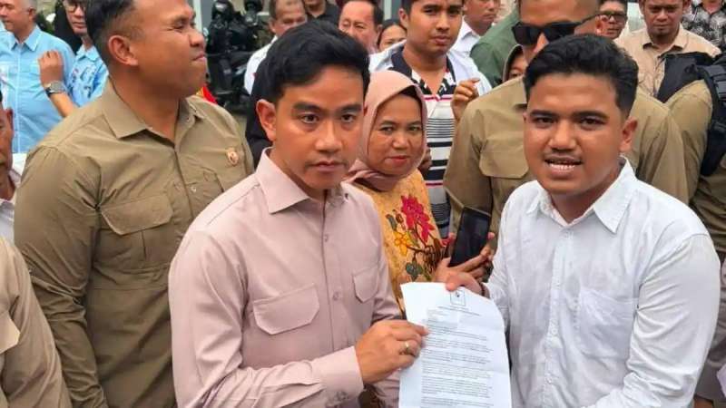 Gibran dicegat warga saat kunjungan kerja di Jambi, dilapori kerusakan kawasan Candi
