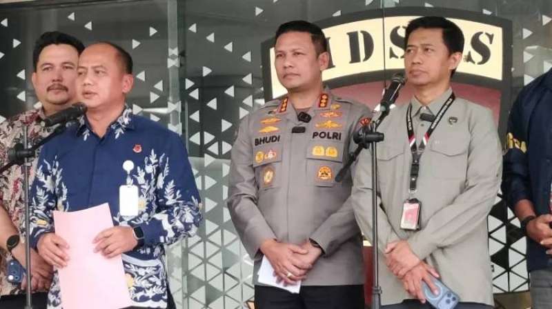 Kejagung periksa eks Jampidsus Febrie Adriansyah sebagai tersangka kasus Asabri