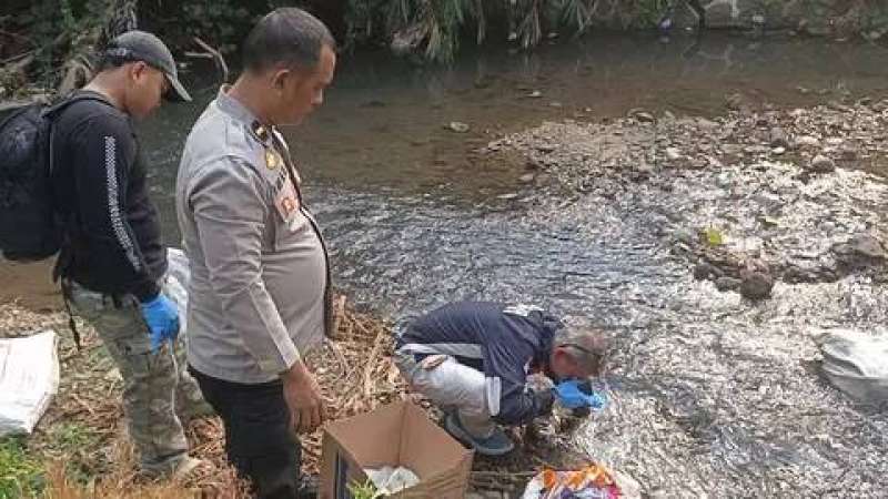 Jasad bayi dalam plastik ditemukan di Sungai Cipelang Sukabumi