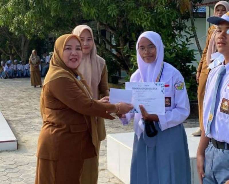 Siswi SMAN 2 Dayun Raih Medali Emas Di Ajang Olimpiade Sains Tingkat Nasinal 2026 Bidang Kedokteran Dasar
