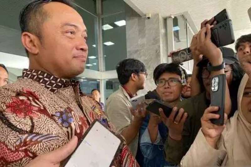 Giliran istana bantah Hotman Paris soal harus izin presiden dalam kasus Febrie Adriansyah