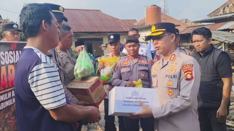 Polda Sumsel Tegaskan Komitmen Perlindungan Sosial Melalui Bantuan untuk Korban Kebakaran